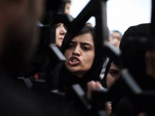 Standed at Rafah border and protesting against its closure